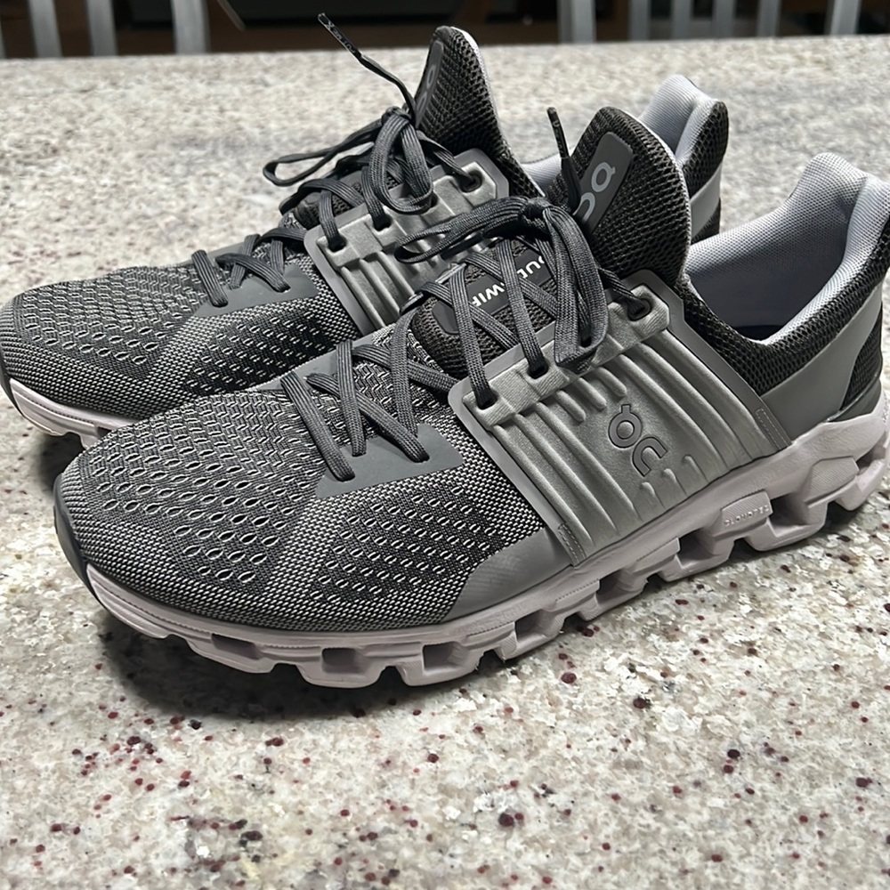 On Cloudswift size 11